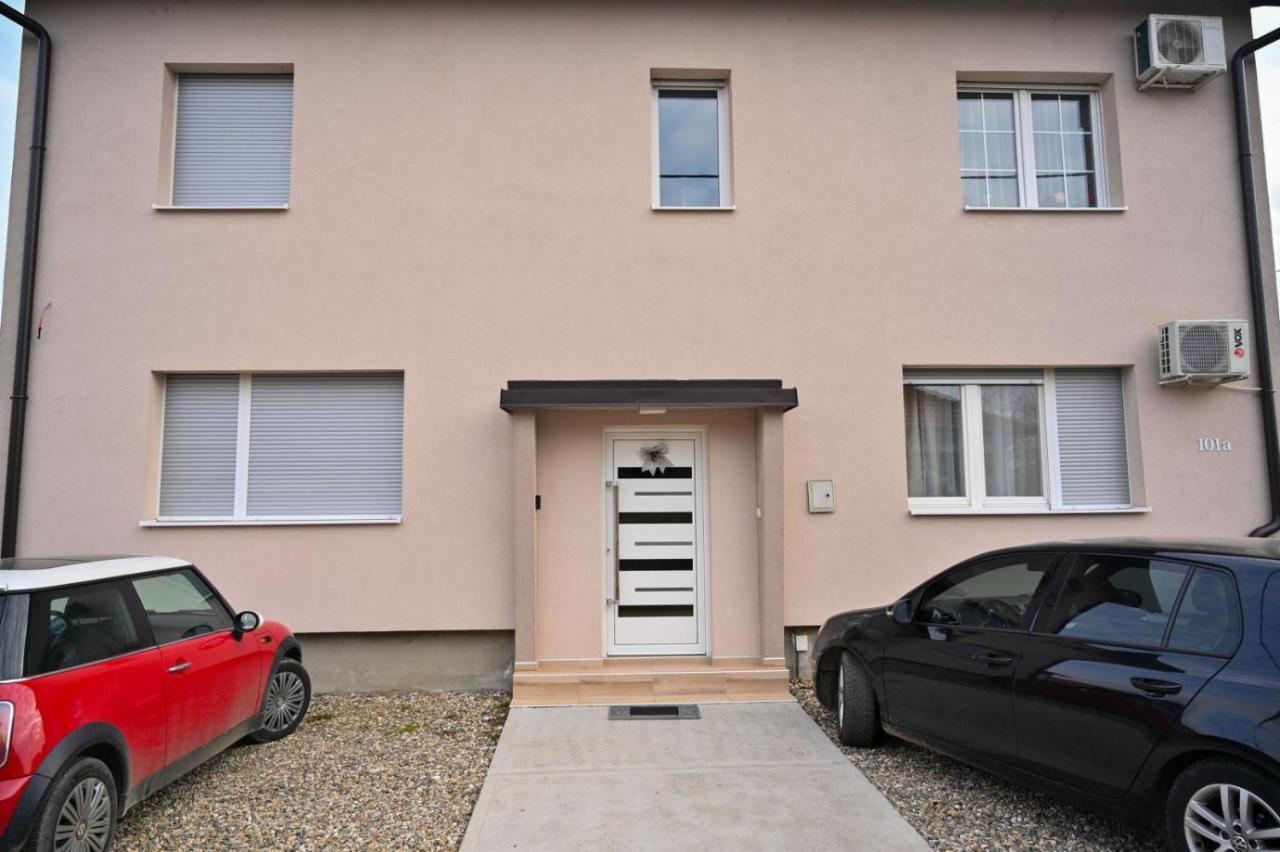 Studio Apartmani Emili Apartman Br 2 Bijeljina Zewnętrze zdjęcie